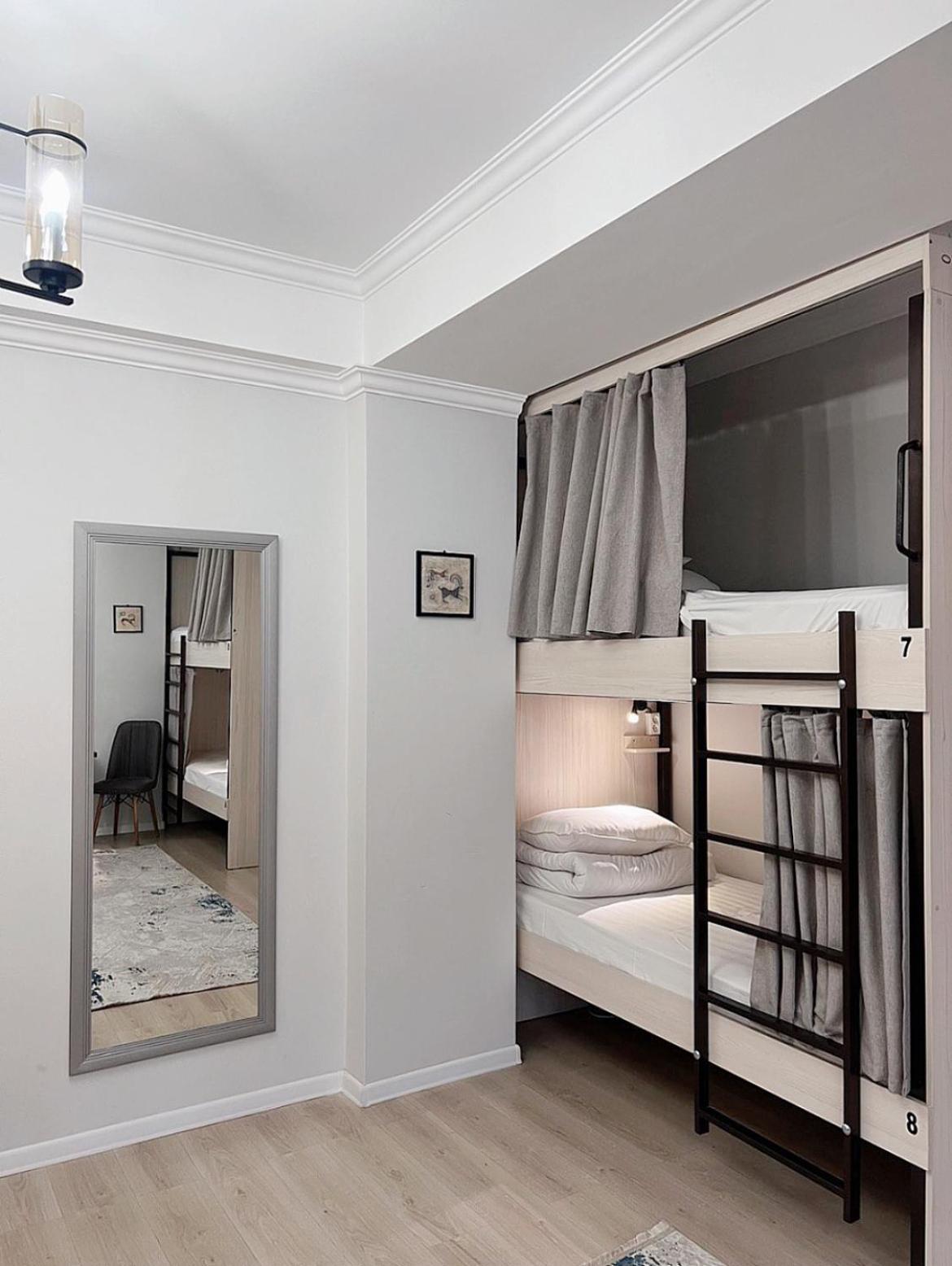 Compass Hostel Bishkek Esterno foto